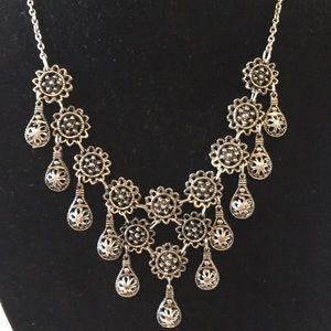 Moroccan necklace with drop design
